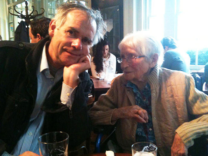 nina mitchell: stage name Nina Evans photo with son Giles Mitchell at The Wells Tavern in Hampstead, London
